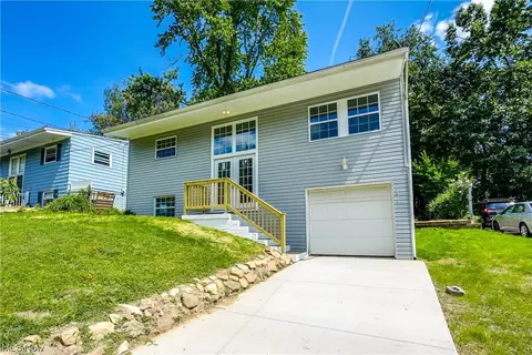 1615 Vicgross Ave, Akron, OH 44310 photo 2