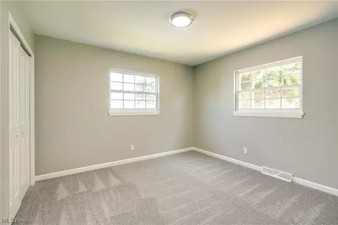 1615 Vicgross Ave, Akron, OH 44310 photo 19