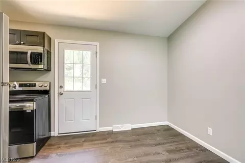 1615 Vicgross Ave, Akron, OH 44310 photo 12