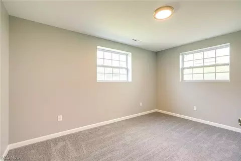 1615 Vicgross Ave, Akron, OH 44310 photo 24