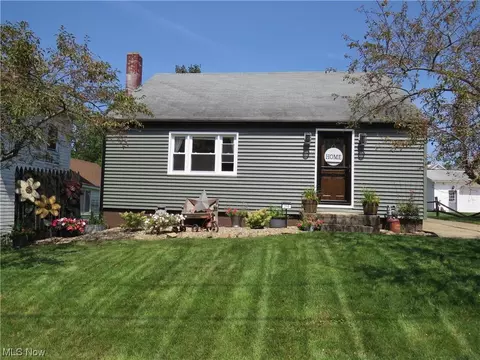 219 2nd St SE, Carrollton, OH 44615