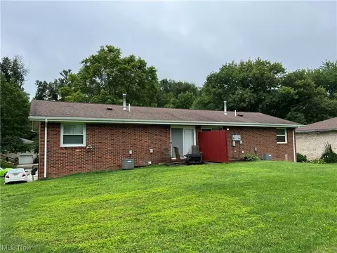 7635 Peyton St NW, Massillon, OH 44646 photo 5