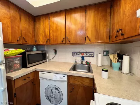 7635 Peyton St NW, Massillon, OH 44646 photo 12