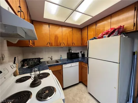 7635 Peyton St NW, Massillon, OH 44646 photo 25