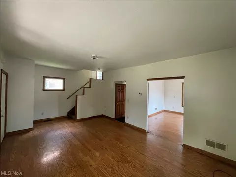 829 Berwin St, Akron, OH 44310 photo 4
