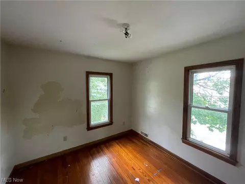 829 Berwin St, Akron, OH 44310 photo 13