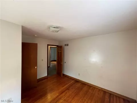 829 Berwin St, Akron, OH 44310 photo 10