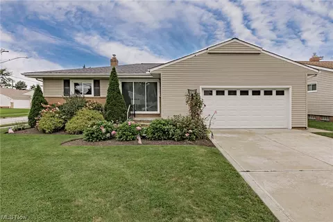 5875 Marnell Ave, Mayfield Heights, OH 44124
