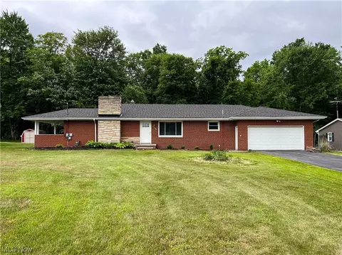 7409 Ivy Ln, Canfield, OH 44406