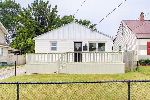 2655 Kirby Ave NE, Canton, OH 44705