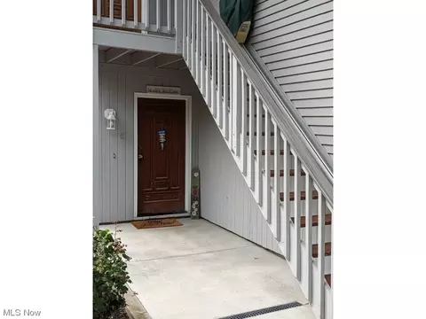 679 Second St #6, Fairport Harbor, OH 44077