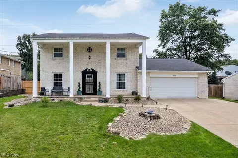 1010 48th St NW, Canton, OH 44709