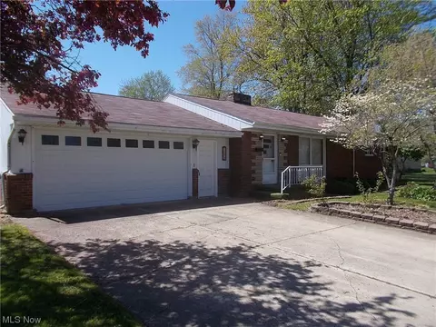 1422 E 31st St, Ashtabula, OH 44004 photo 1