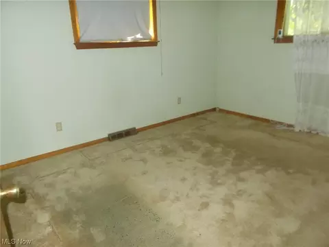 1422 E 31st St, Ashtabula, OH 44004 photo 6