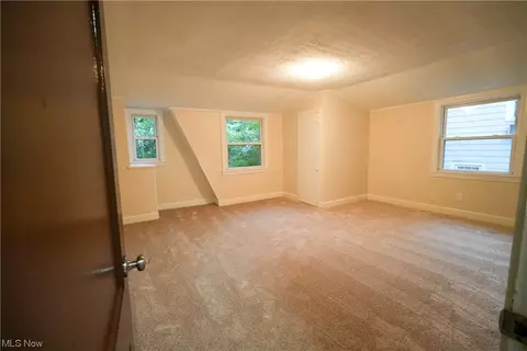 664 Ecton Rd, Akron, OH 44303 photo 22