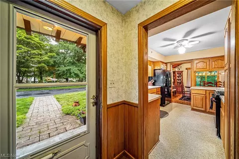 35510 Ridge Rd, Willoughby, OH 44094 photo 6