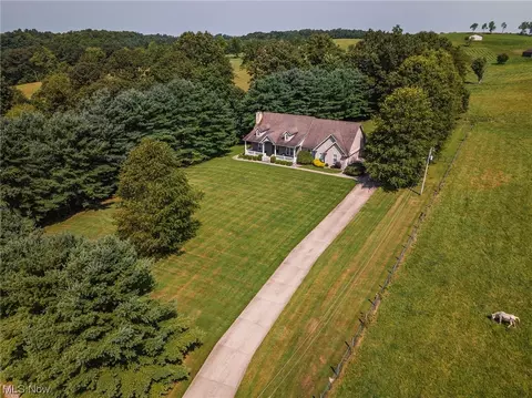 46465 Hart Rd, Belmont, OH 43718