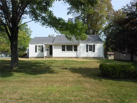 202 Fairground Blvd, Canfield, OH 44406