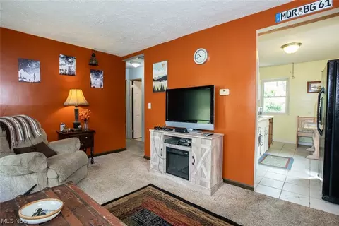 331 Bon Air Ave, Elyria, OH 44035 photo 4