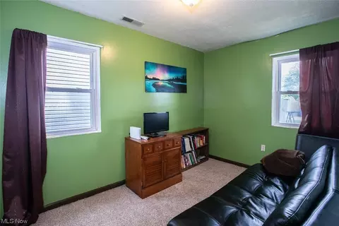 331 Bon Air Ave, Elyria, OH 44035 photo 17