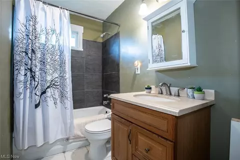 331 Bon Air Ave, Elyria, OH 44035 photo 12