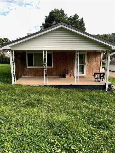 27 4th St, Dillonvale, OH 43917 photo 1