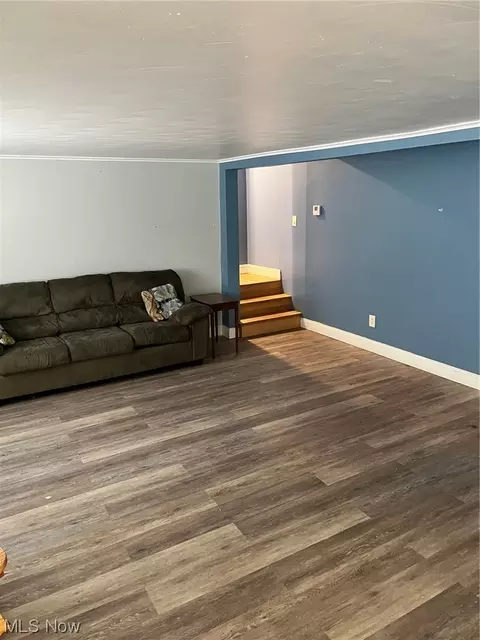 27 4th St, Dillonvale, OH 43917 photo 5