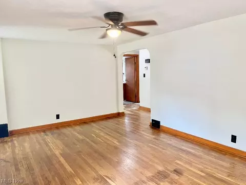 321 E Bergey St, Wadsworth, OH 44281 photo 12