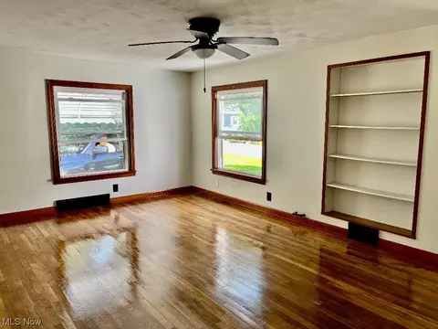 321 E Bergey St, Wadsworth, OH 44281 photo 15