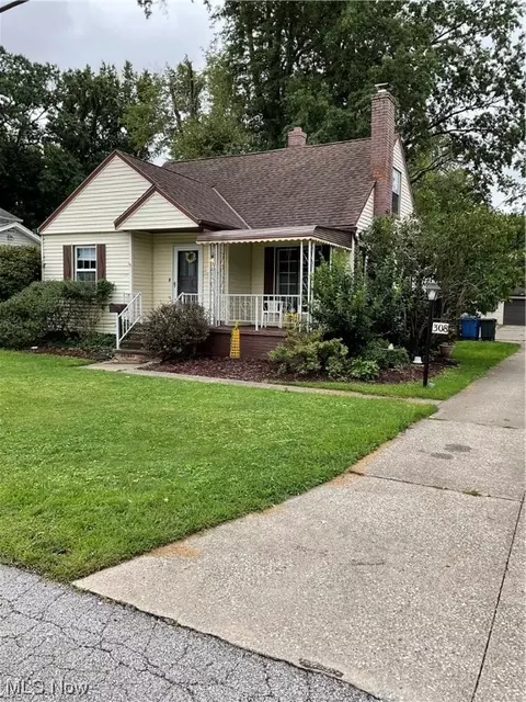 308 Shelton Blvd, Eastlake, OH 44095