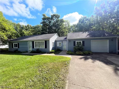 3165 Wheeling Dr, Akron, OH 44319