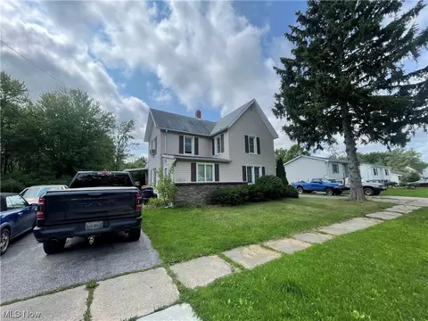908 E 23rd St, Ashtabula, OH 44004 photo 2