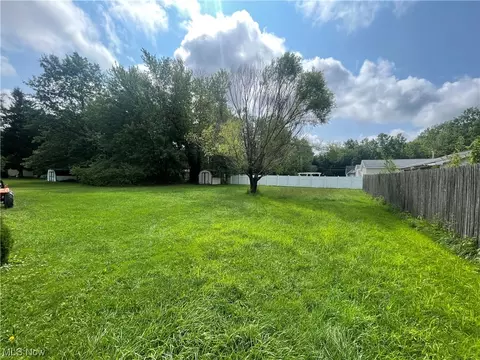 908 E 23rd St, Ashtabula, OH 44004 photo 6