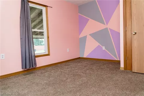 618 Market St, Philo, OH 43771 photo 10