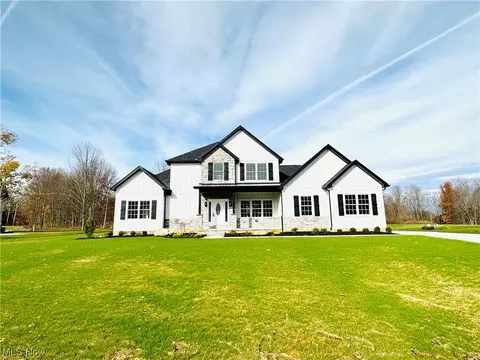 3708 St James Way, Poland, OH 44514