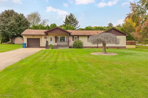1670 Faylor Dr, Akron, OH 44312