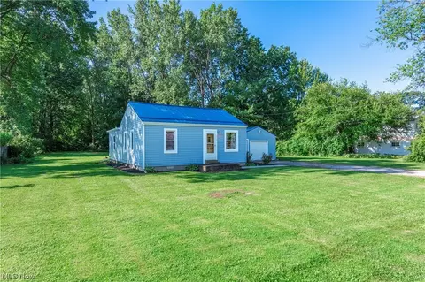 330 E 48th St, Lorain, OH 44052