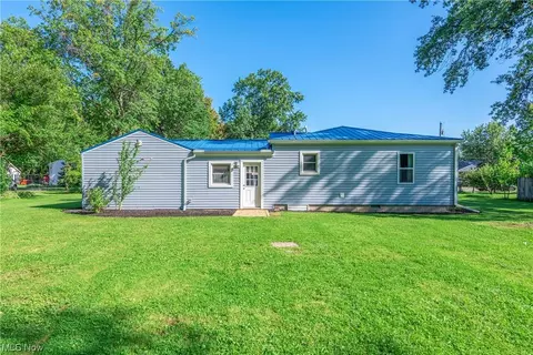 330 E 48th St, Lorain, OH 44052 photo 21
