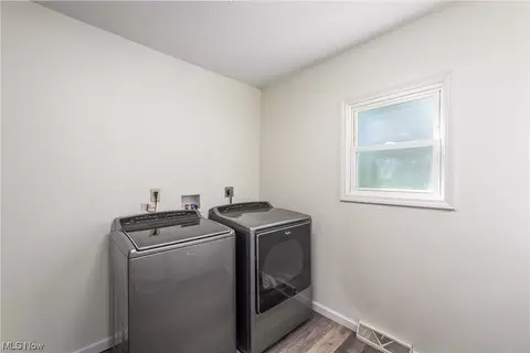 330 E 48th St, Lorain, OH 44052 photo 16