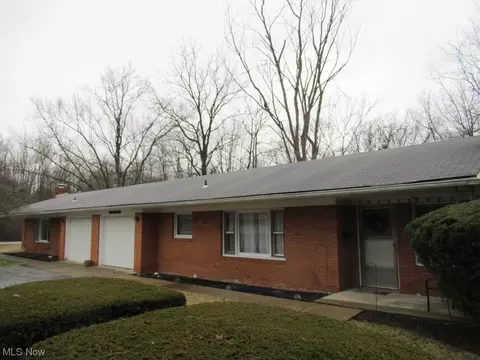 670 E College St, Oberlin, OH 44074