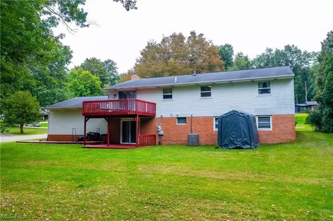 6329 Chesham Ave NE, Canton, OH 44721 photo 4