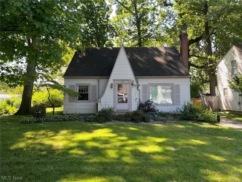 233 Oakley Ave, Boardman, OH 44512 photo 1