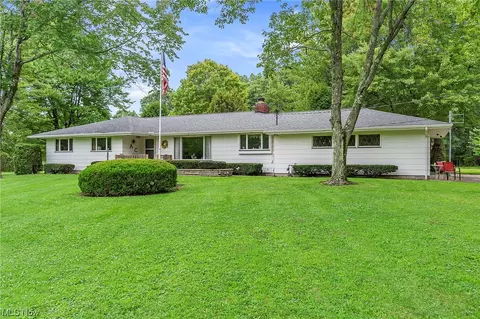 1158 Center St W, Champion, OH 44481