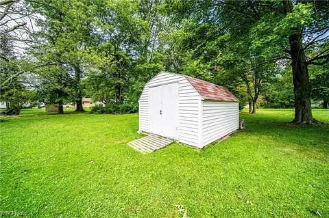 1435 Lyndon Ave, Ashtabula, OH 44004 photo 8