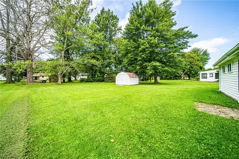 1435 Lyndon Ave, Ashtabula, OH 44004 photo 4