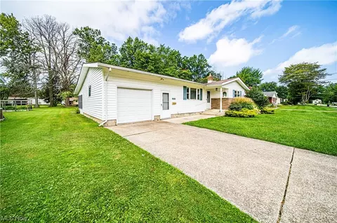 1435 Lyndon Ave, Ashtabula, OH 44004 photo 3
