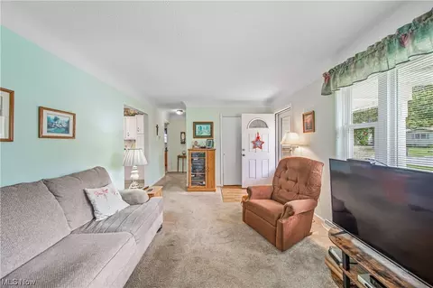 1435 Lyndon Ave, Ashtabula, OH 44004 photo 11
