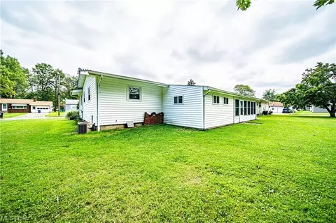 1435 Lyndon Ave, Ashtabula, OH 44004 photo 7