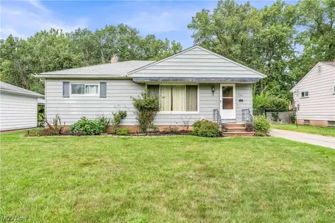 244 Bexley Dr, Bedford, OH 44146