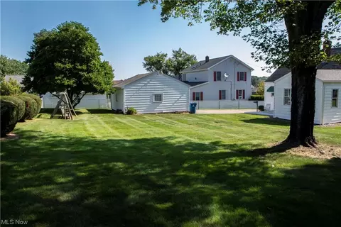 595 Audrey Ln, Struthers, OH 44471 photo 4